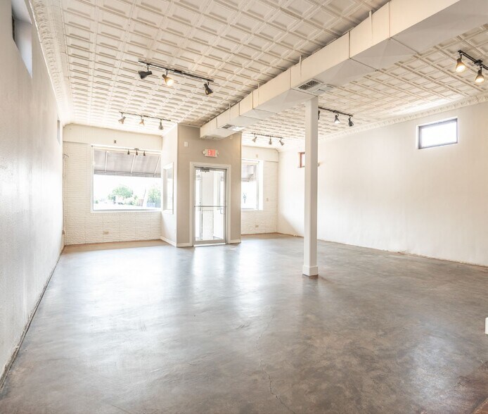 More Photos Of 113 N Main St, Muenster Restaurant For Sale
