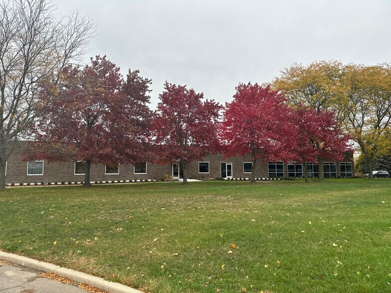 More Photos Of 3909 Research Park Dr, Ann Arbor Office For Lease