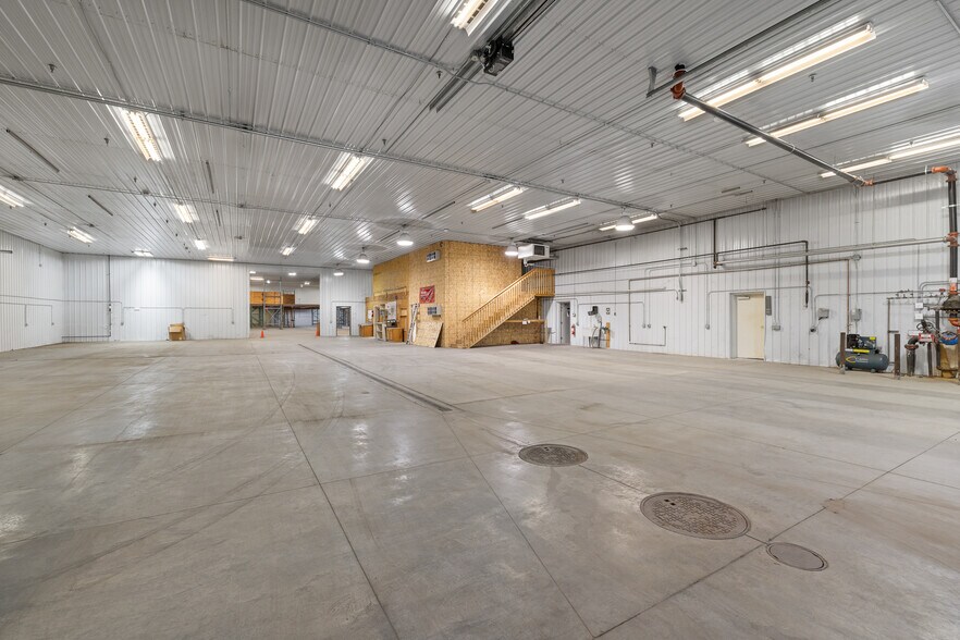 More Photos Of 2340 Taggart Rd, Rapid City Warehouse For Lease
