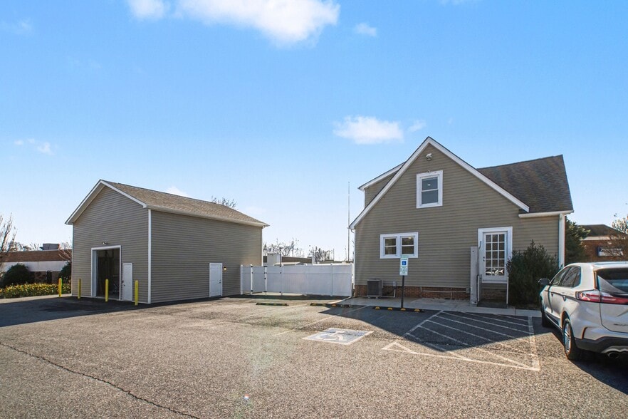 More Photos Of 2603 Lafayette Blvd, Fredericksburg General Retail For Lease