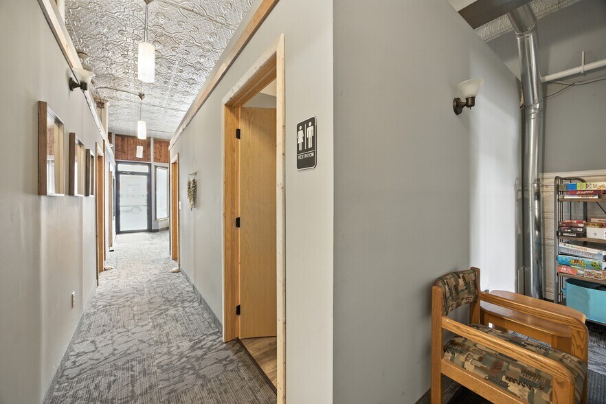 More Photos Of 12814 Lake Blvd, Lindstrom Storefront Retail Office For Lease