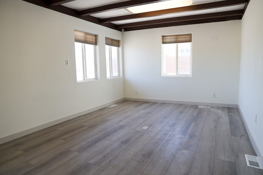 More Photos Of 2302 W Lincolnway, Cheyenne Light Manufacturing For Lease