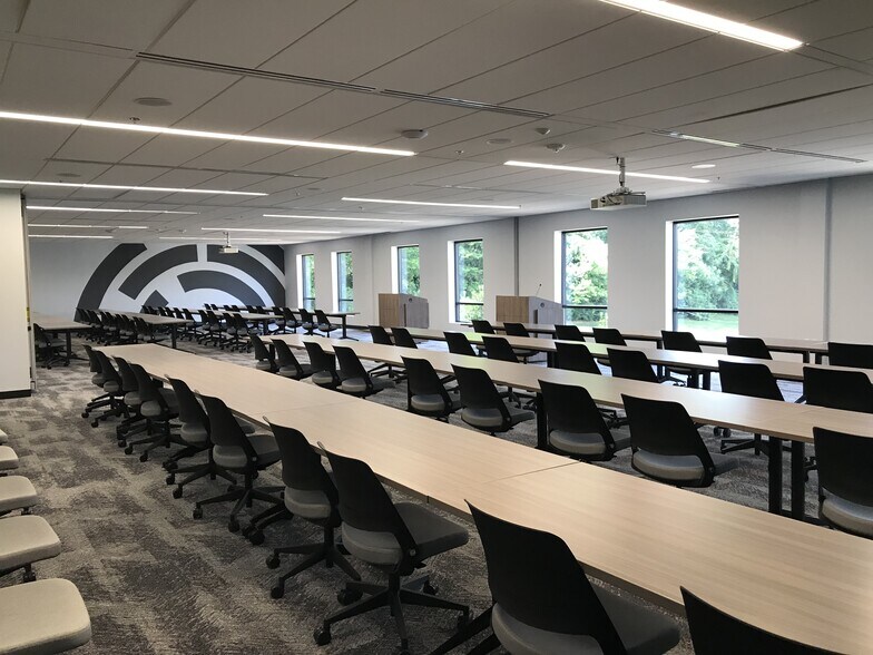 More Photos Of 5550 77 Center Dr, Charlotte Office For Lease