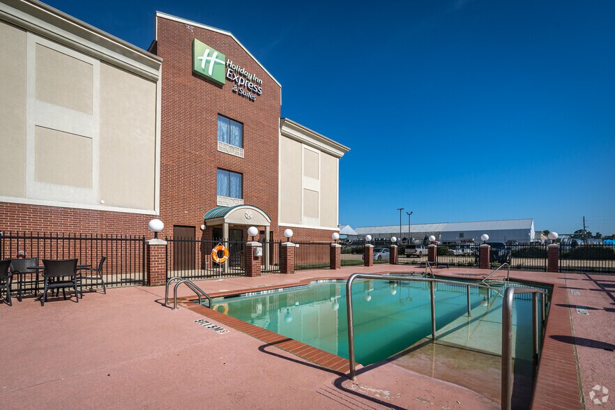 More Photos Of 31380 FM 2920 Rd, Waller Hotel For Sale