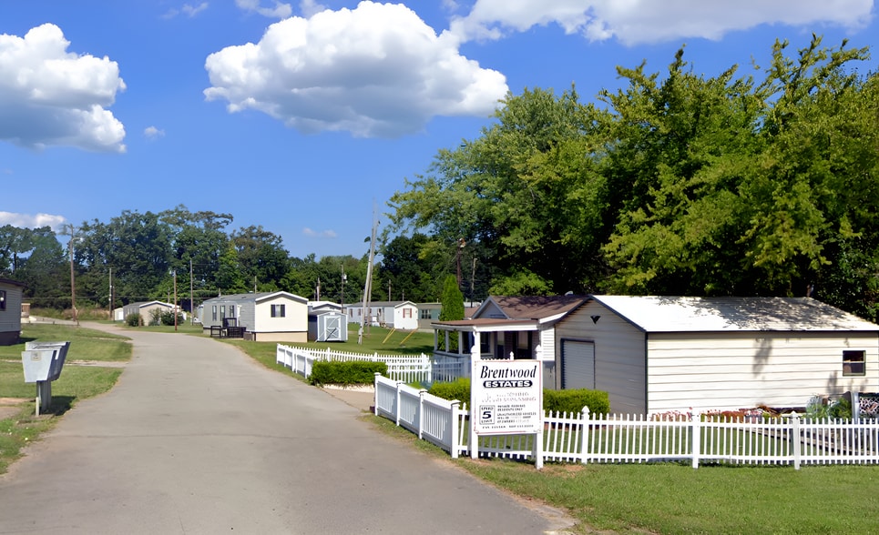 More Photos Of 369 W Elm Rd, Radcliff Manufactured Housing Mobile Home Park For Sale