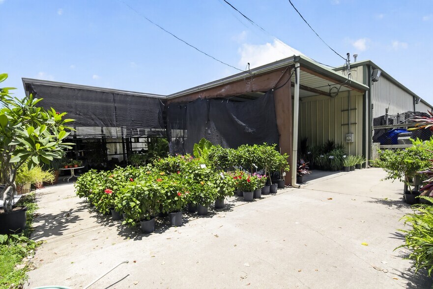 More Photos Of 2920 Dairy Ashford Rd, Houston Showroom For Sale