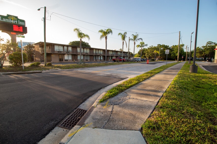 More Photos Of 504 W Vine St, Kissimmee Restaurant For Sale
