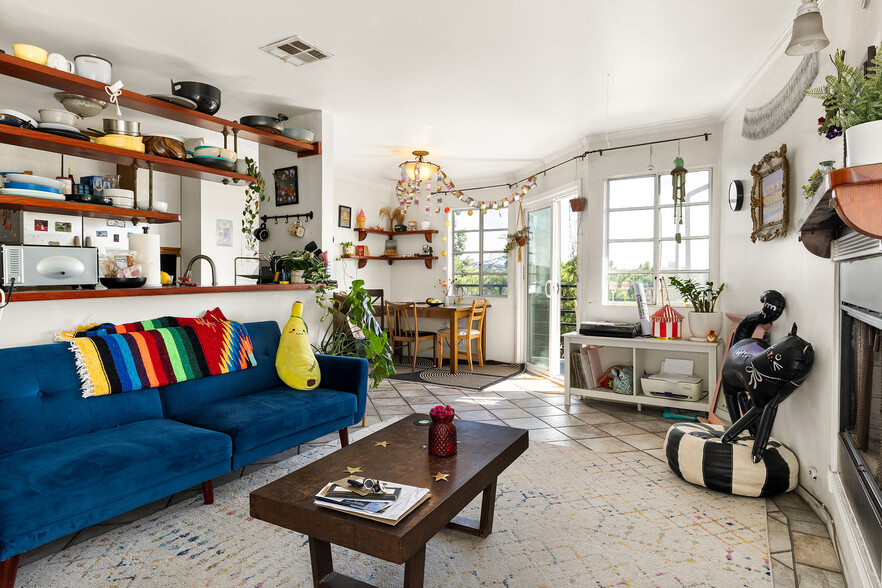 More Photos Of 960 Micheltorena St, Los Angeles Apartments For Sale