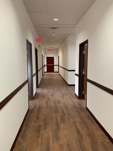 More Photos Of 1901 E Cesar Chavez St, Austin Loft Creative Space For Lease