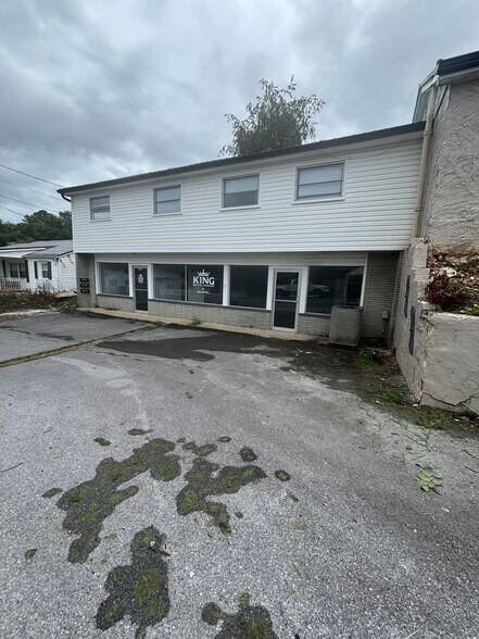 Primary Photo Of 2315 Bay St, Bristol Apartments For Lease