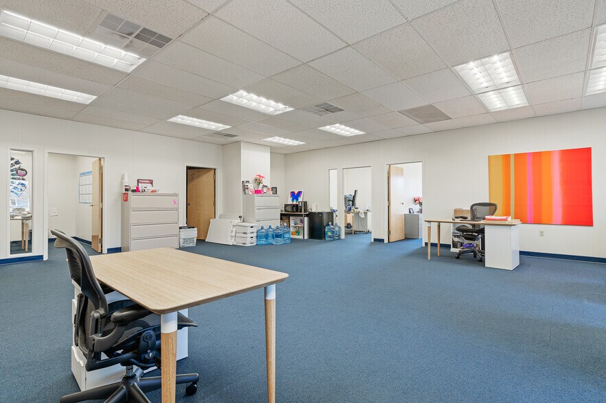 More Photos Of 2000 Commonwealth Ave, Newton Office For Lease