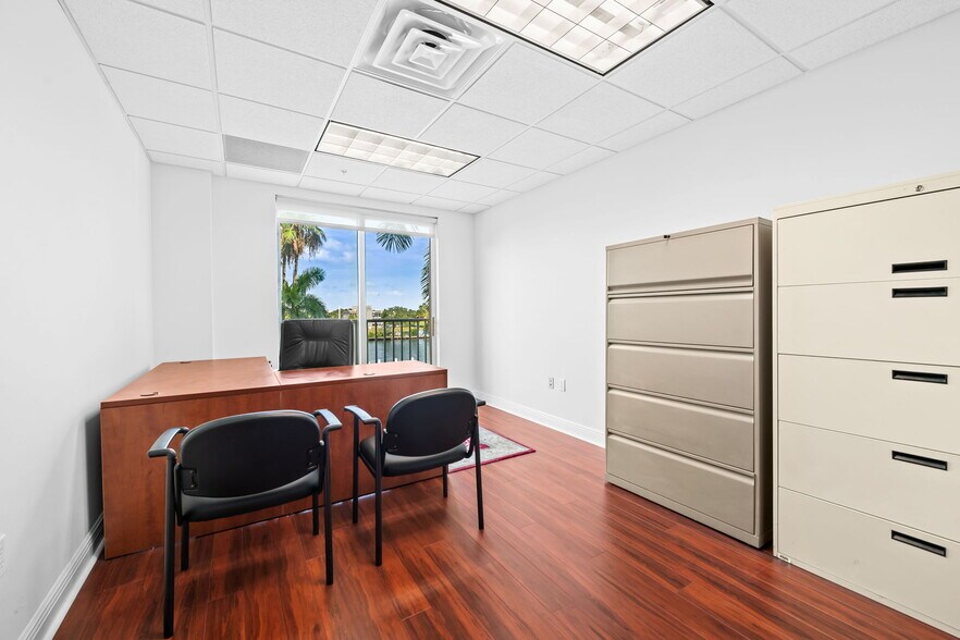 More Photos Of 3020 NE 32nd Ave, Fort Lauderdale Apartments For Sale