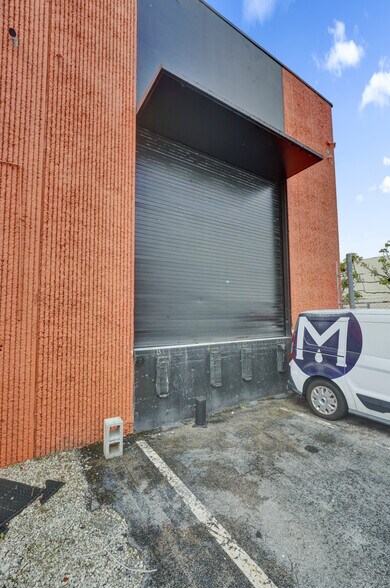 More Photos Of 2801 Evans St, Hollywood Showroom For Lease