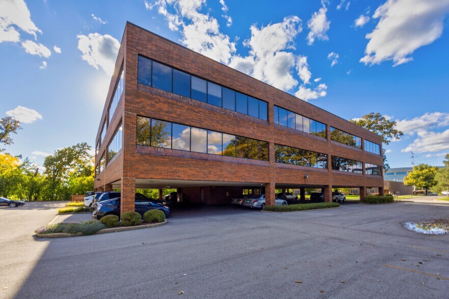 Primary Photo Of 619 Enterprise Dr, Oak Brook Medical For Lease