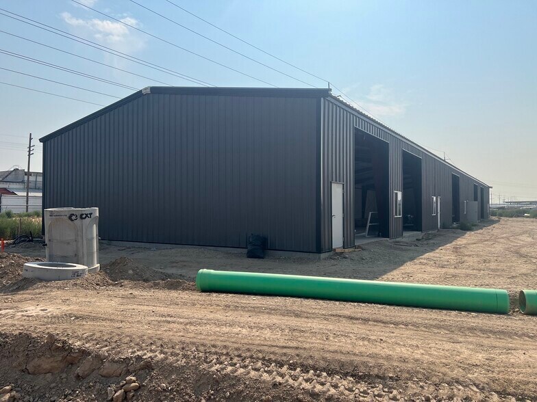 More Photos Of 3028 Landon Ln, Nampa Warehouse For Lease