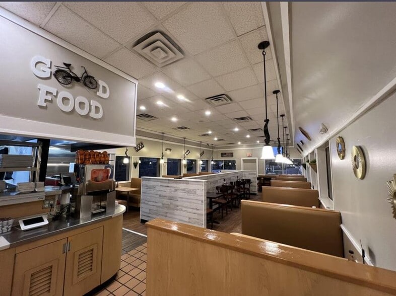 More Photos Of 3501 E Busch Blvd, Tampa Restaurant For Sale