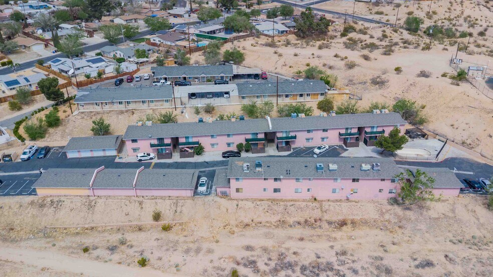 More Photos Of 16518 Avalon Ave, Victorville Apartments For Sale