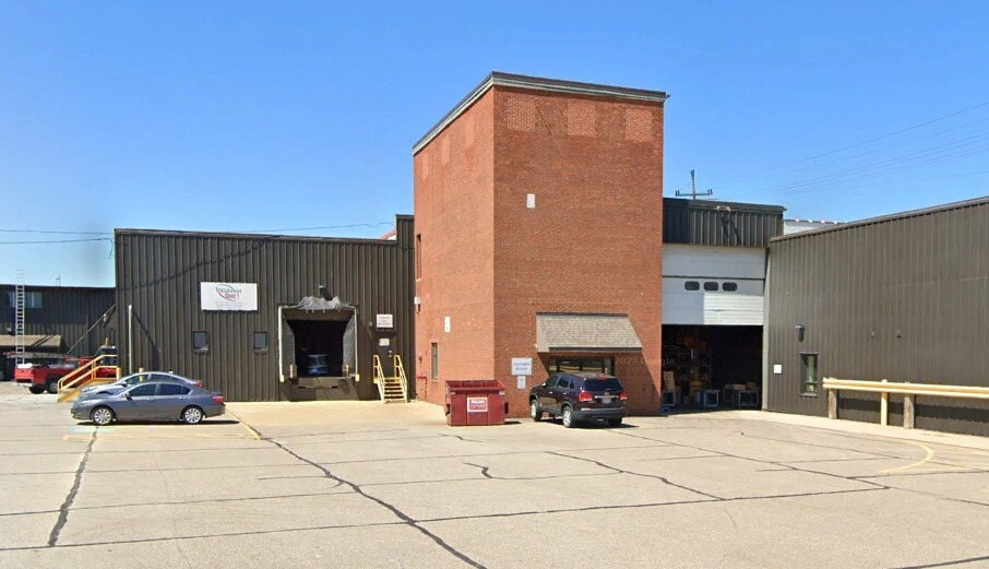 Primary Photo Of 29315 Clayton Ave, Wickliffe Warehouse For Lease