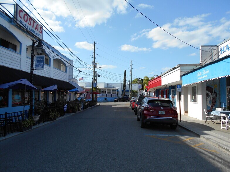 More Photos Of 530 Athens St, Tarpon Springs General Retail For Sale