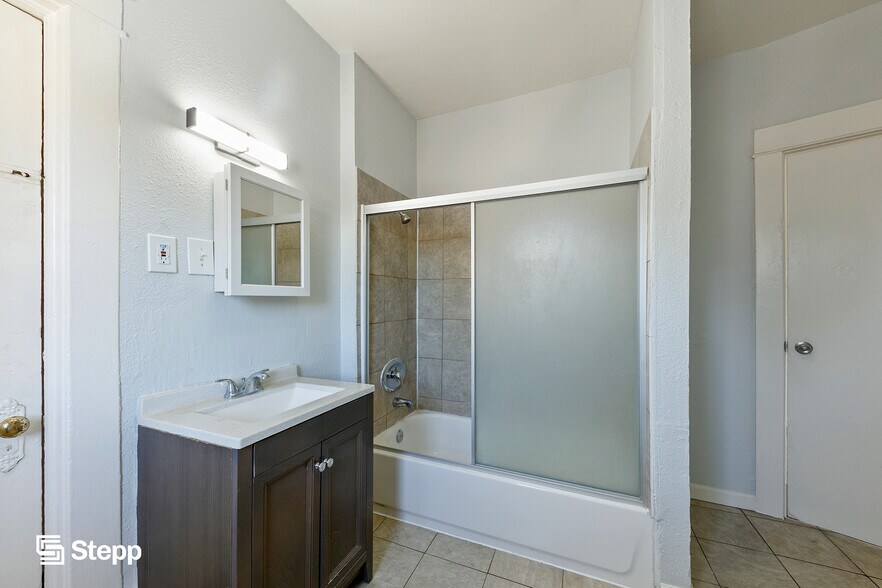More Photos Of 1636 N Stanton Pl, Long Beach Apartments For Sale
