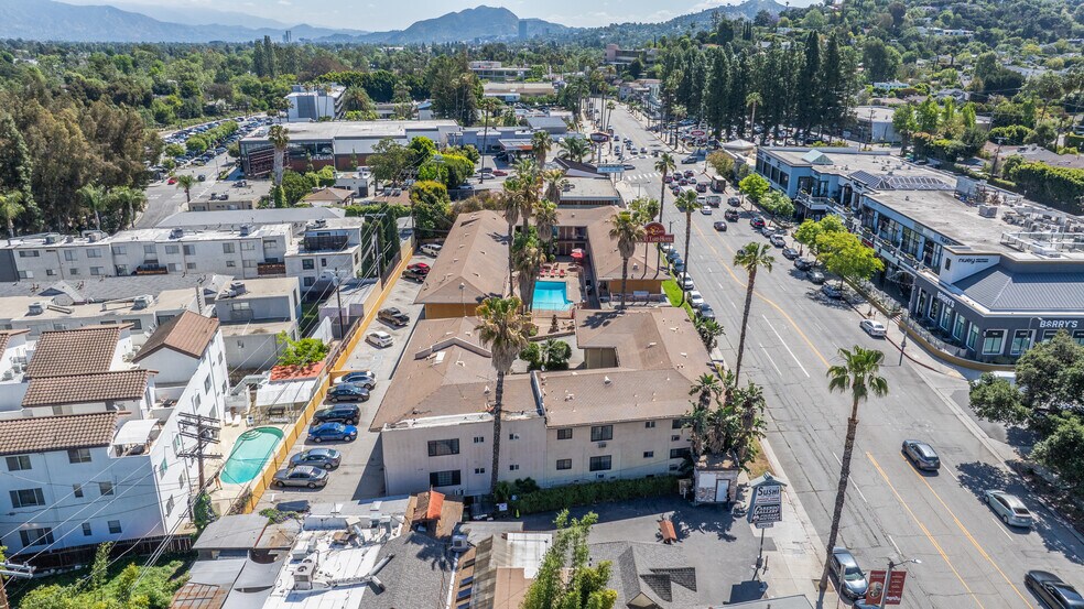 More Photos Of 12933 Ventura Blvd, Studio City Hotel For Sale