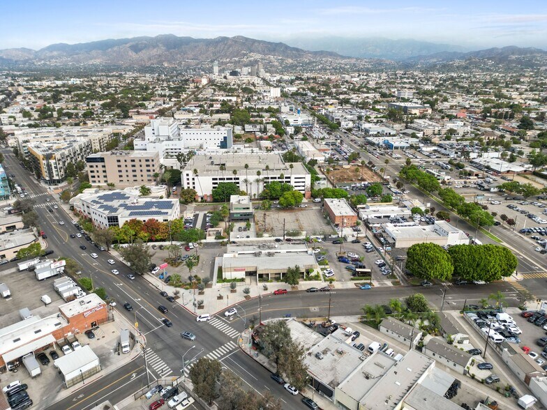 More Photos Of 3736-3738 San Fernando Rd, Glendale Flex For Sale
