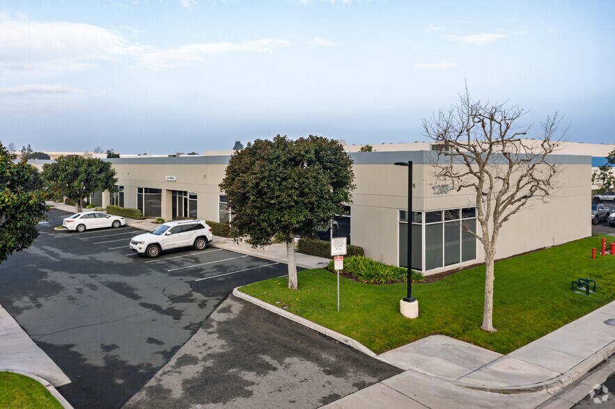 More Photos Of 1265 N Manassero St, Anaheim Warehouse For Sale