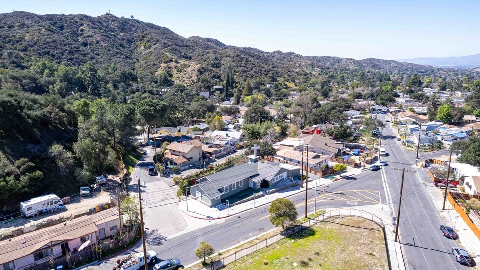 More Photos Of 7510 Valaho Dr, Tujunga Religious Facility For Sale