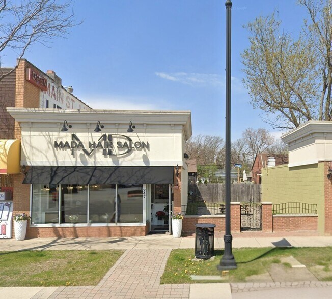 Primary Photo Of 247 E 14 Mile Rd, Clawson Storefront For Sale