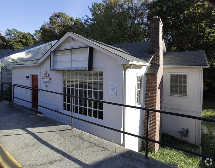 Primary Photo Of 2232 SW Cascade Rd, Atlanta Freestanding For Sale