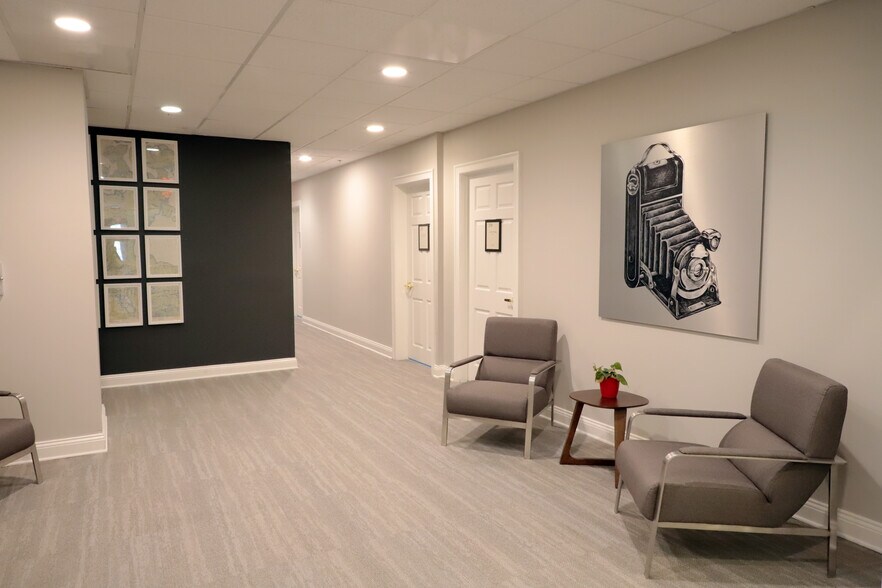 More Photos Of 10210 Grogans Mill Rd, The Woodlands Office For Lease