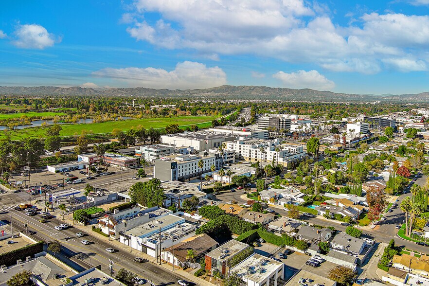 More Photos Of 15217 Burbank Blvd, Van Nuys Land For Sale