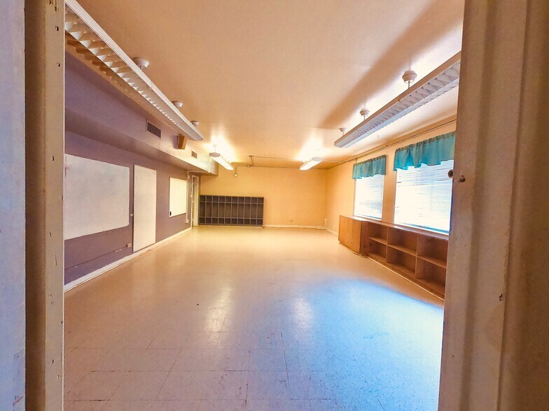 More Photos Of 5703 Blanco Rd, San Antonio Schools For Sale