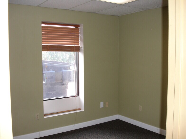 More Photos Of 2635 Hemstock St, La Crosse Office For Lease