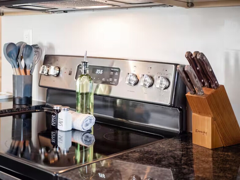 More Photos Of 370-372 Forest St, Columbus Apartments For Sale