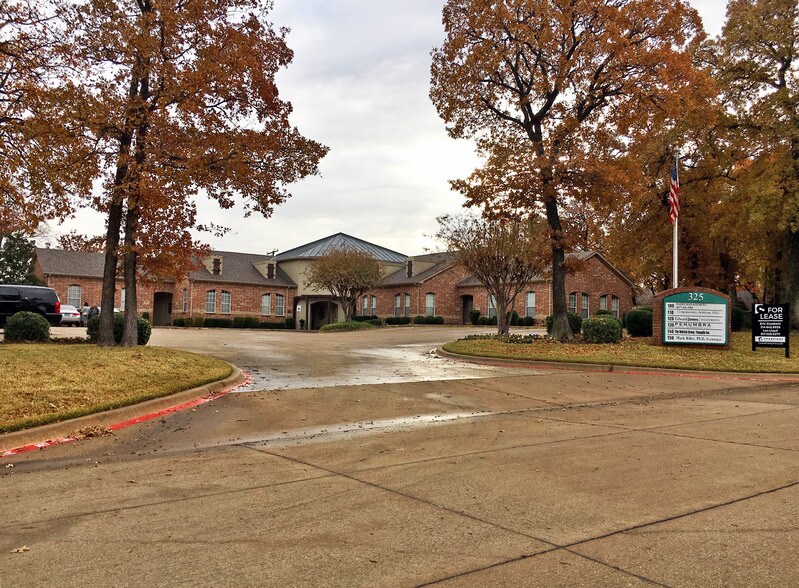 More Photos Of 325 Miron Dr, Southlake Medical For Lease