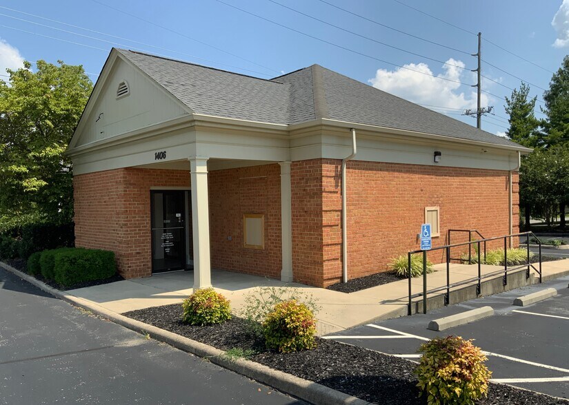 Primary Photo Of 1406 Colorado St, Salem Bank For Sale