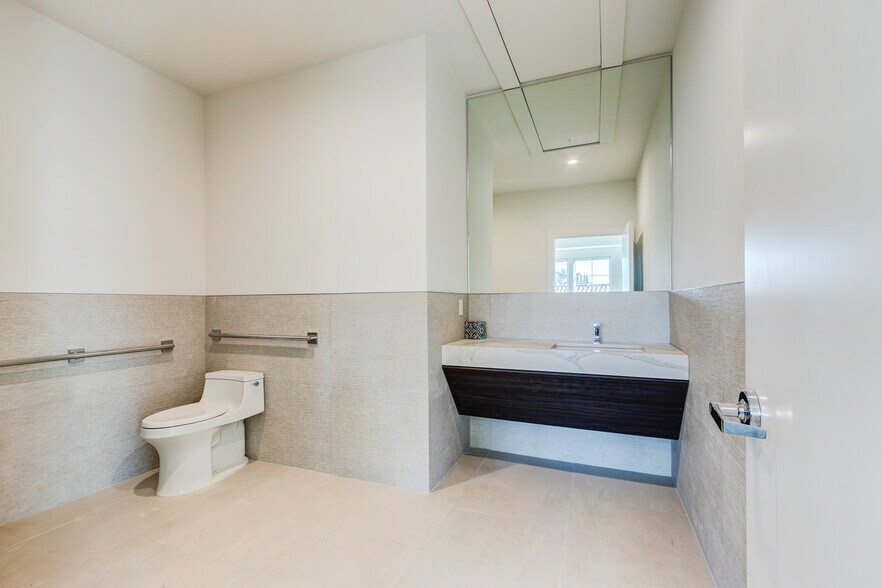 More Photos Of 27322 Calle Arroyo, San Juan Capistrano Office Residential For Lease