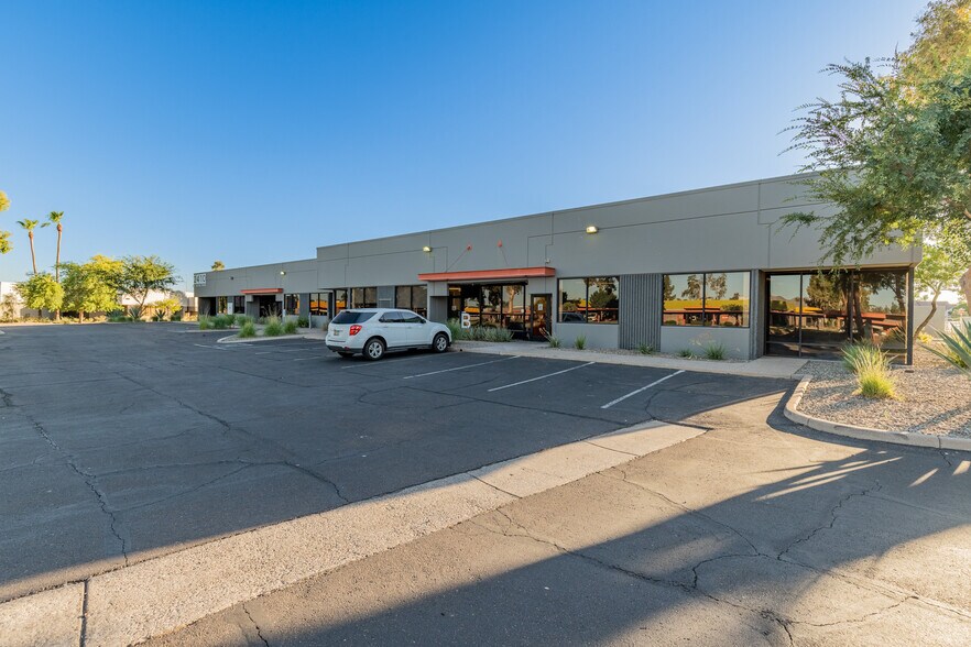 More Photos Of 2410 W Royal Palm Rd, Phoenix Light Manufacturing For Sale