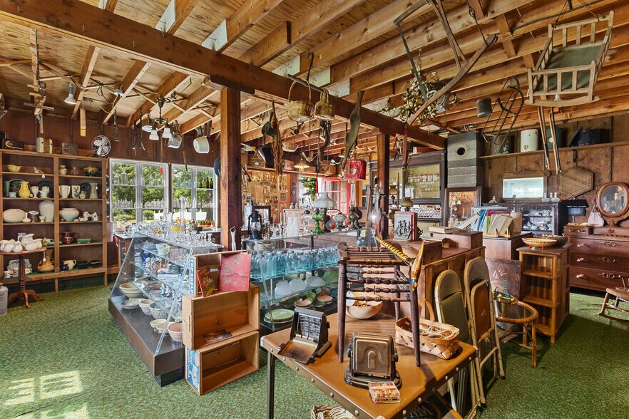 More Photos Of 540 North St, Green Lake Storefront Retail Residential For Sale