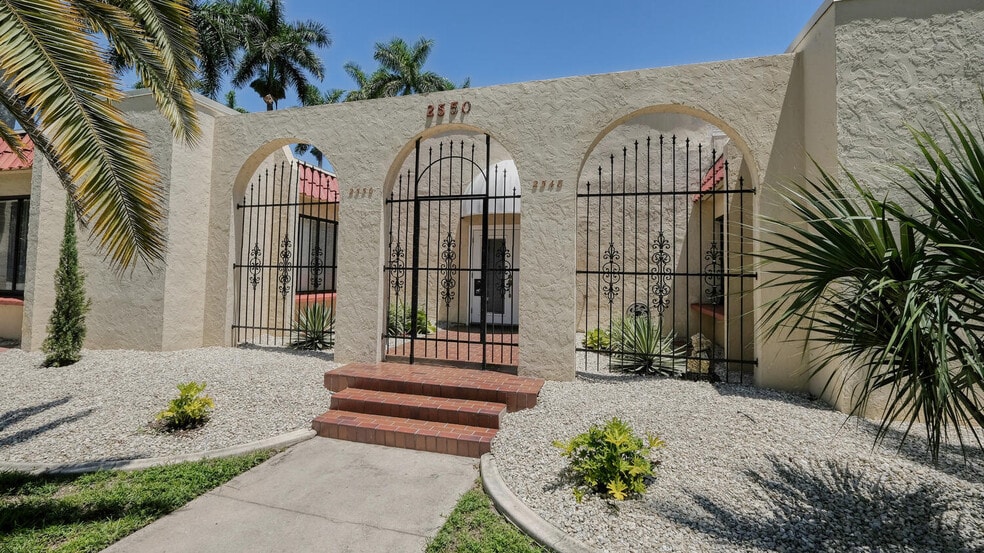 More Photos Of 2548-2550 First St, Fort Myers Loft Creative Space For Lease