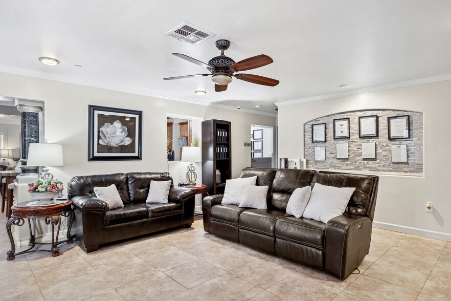 More Photos Of 3827 E Oak St, Phoenix Assisted Living For Sale