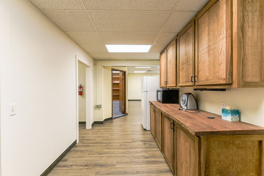 More Photos Of 424 S Main St, Troy Bank For Sale