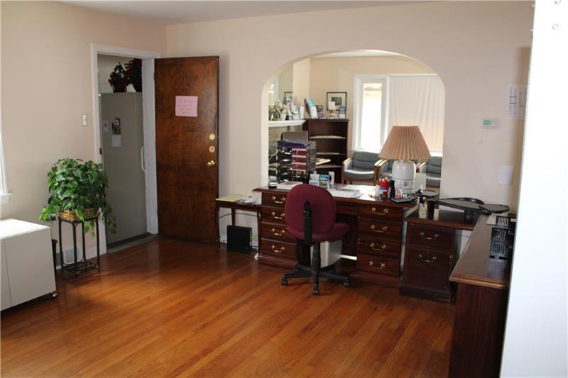 More Photos Of 2725 Leechburg Rd, Lower Burrell Office Residential For Lease