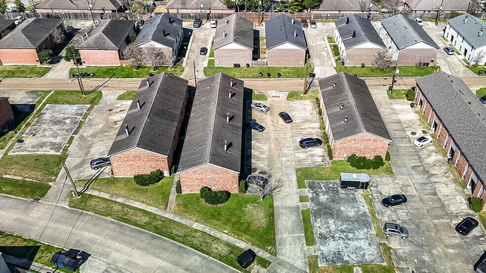 More Photos Of , Baton Rouge Multifamily For Sale