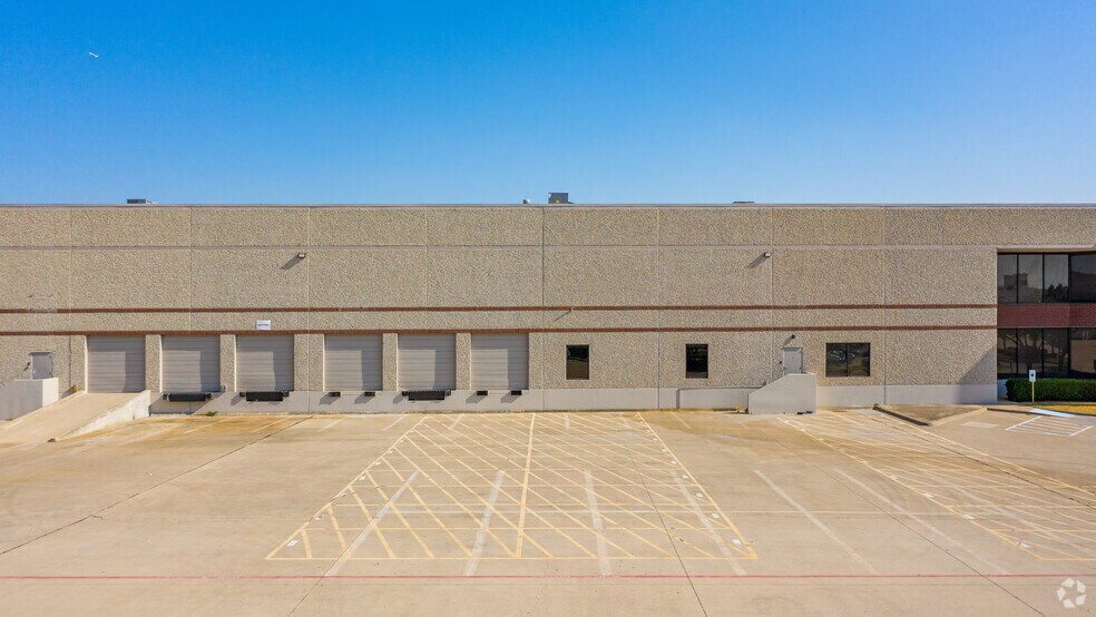 More Photos Of 2895 113th St, Grand Prairie Warehouse For Sale