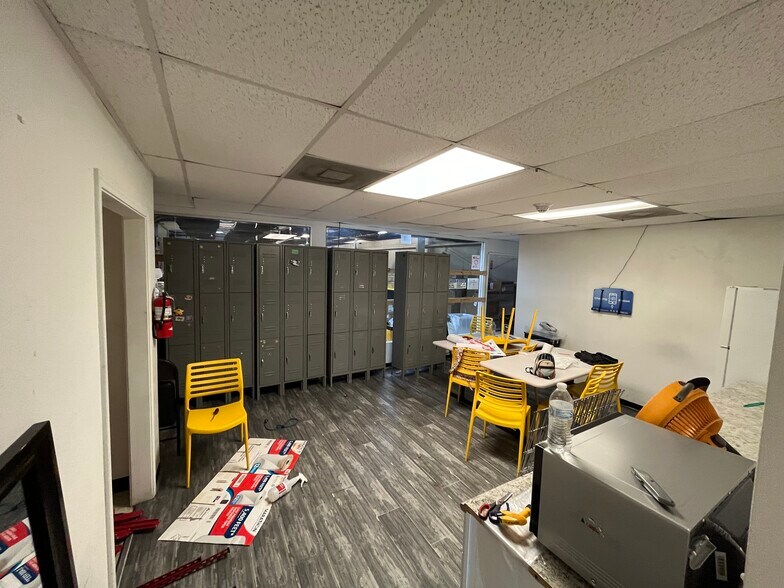 More Photos Of 9901-9927 Harwin Dr, Houston Warehouse For Lease