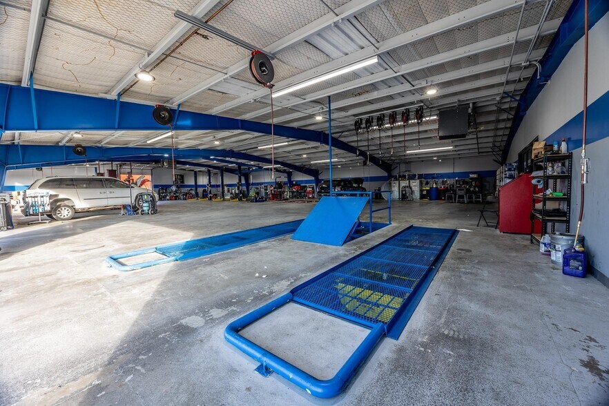 More Photos Of 4001 S Buckner Blvd, Dallas Service For Sale