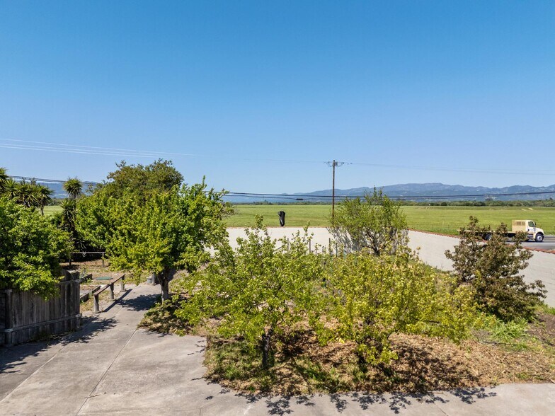 More Photos Of 75 Fremont Dr, Sonoma Storefront Retail Residential For Sale