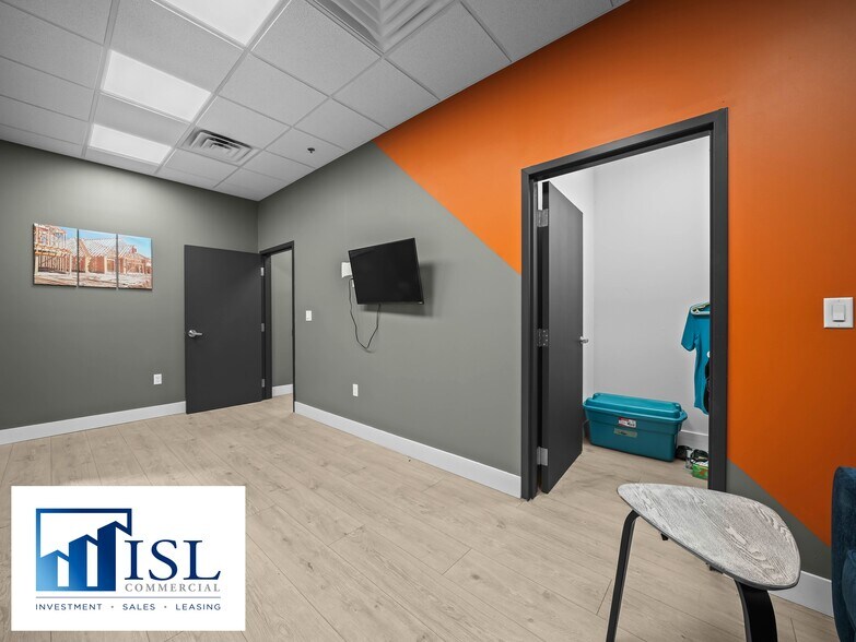 More Photos Of 1700 35th St, Orlando Warehouse For Sale